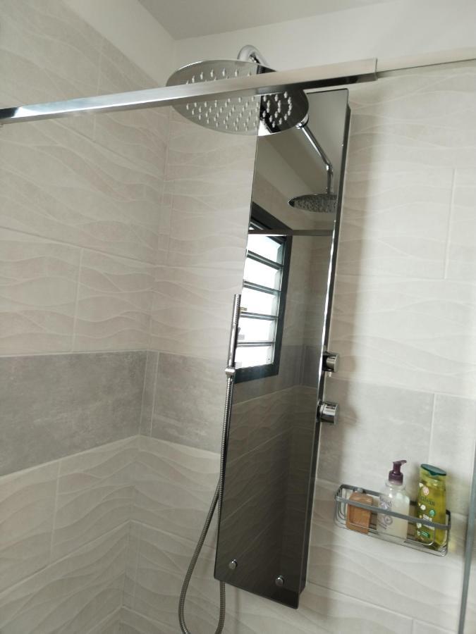 Chez Monblanc Villa Сен-Жозеф Екстериор снимка