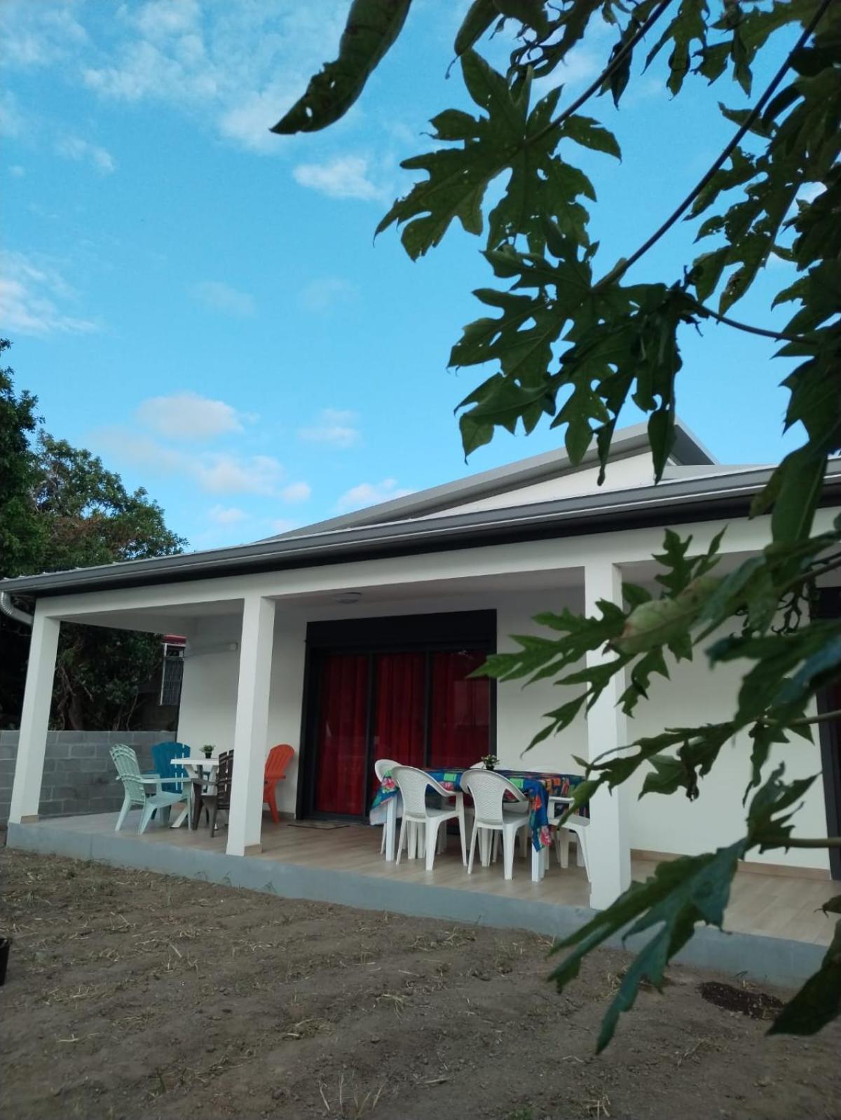 Chez Monblanc Villa Сен-Жозеф Екстериор снимка